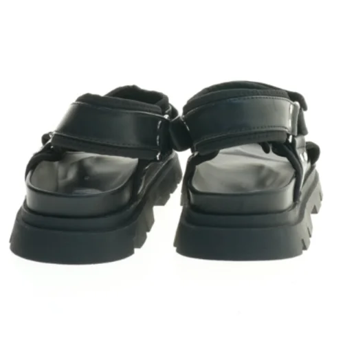 Sorte sandaler med fra Zara Man (str. 43 )