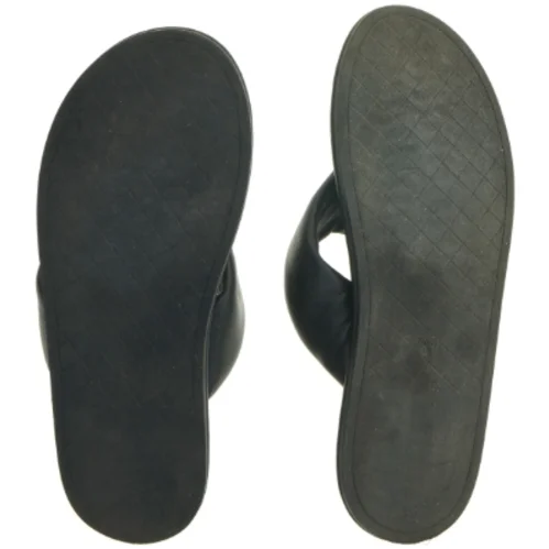 Sorte flip-flops, størrelse 41 fra Mng (str. 41 )