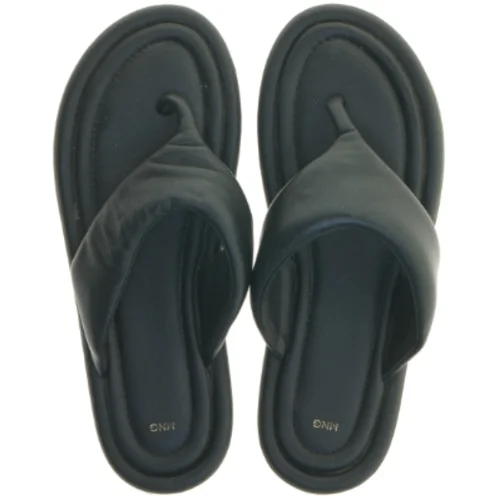 Sorte flip-flops, størrelse 41 fra Mng (str. 41 )
