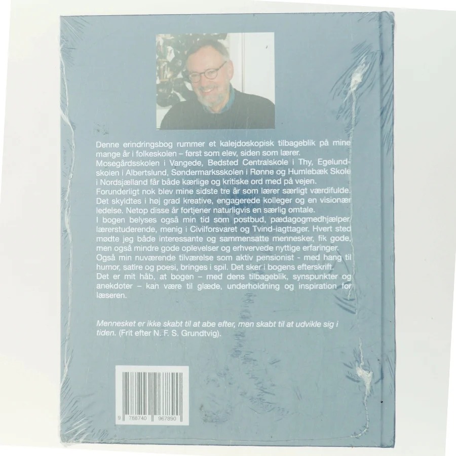 Livsmod og mælkebøtter : lærererindringer af Poul Kragelund (Bog)