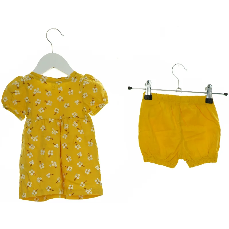 Sæt med kjole og shorts fra VRS (str. 68 cm)