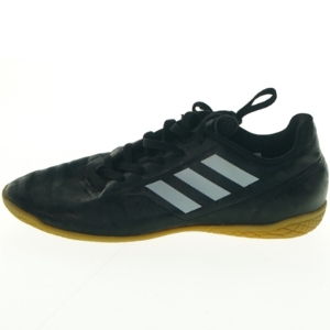 Brugte sorte Adidas indendørs fodboldsko fra Adidas (str. 37)