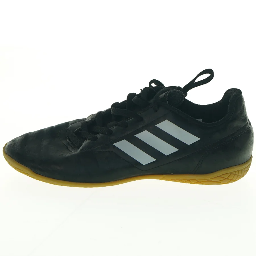 Brugte sorte Adidas indendørs fodboldsko fra Adidas (str. 37)