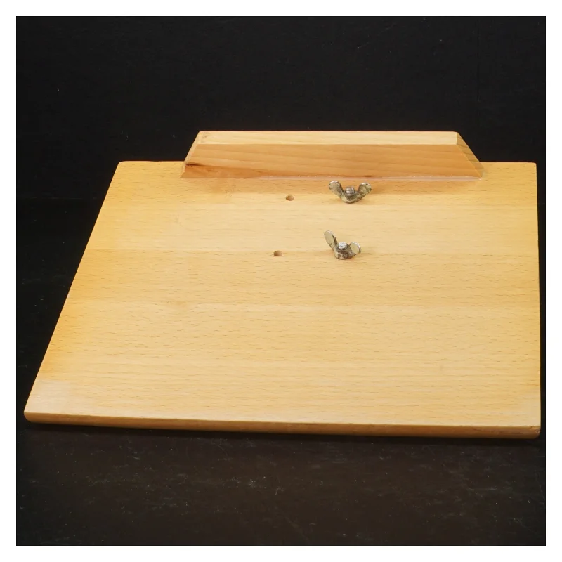 Bordkalender i træ (str. 16 x 19 cm)