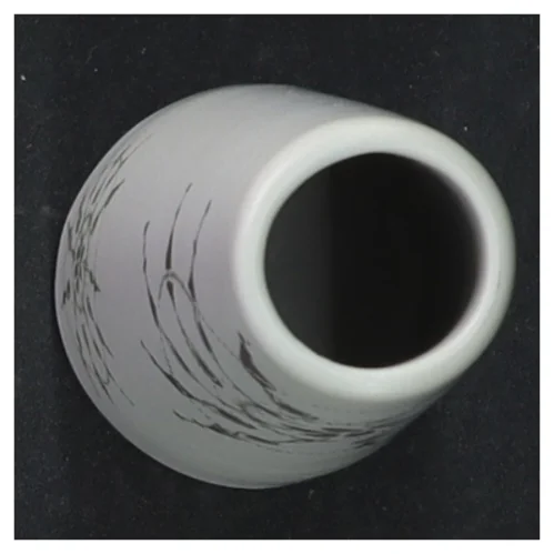 Keramikvase med grafisk mønster (str. 13,5 cm)