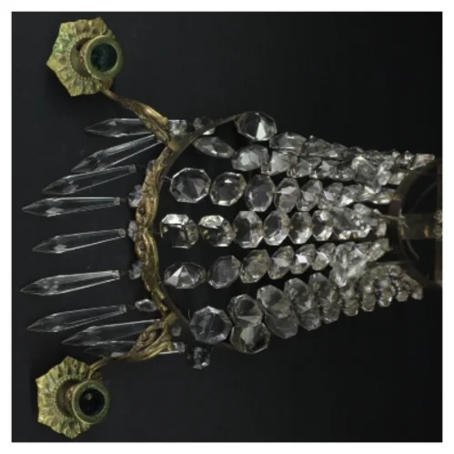 Antikt væglys med krystaller