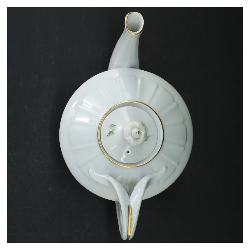 Porcelænsteapot fra B&G (str. Ø. 13 cm. h. 15 cm)