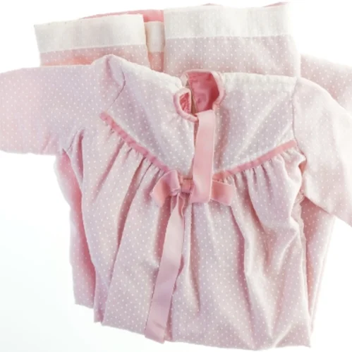 2 dåbskjoler (str. Bryst, 30 cm. længde. 150. cm. 2 styk)