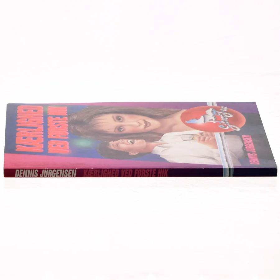Kærlighed ved første hik af Dennis Jürgensen
