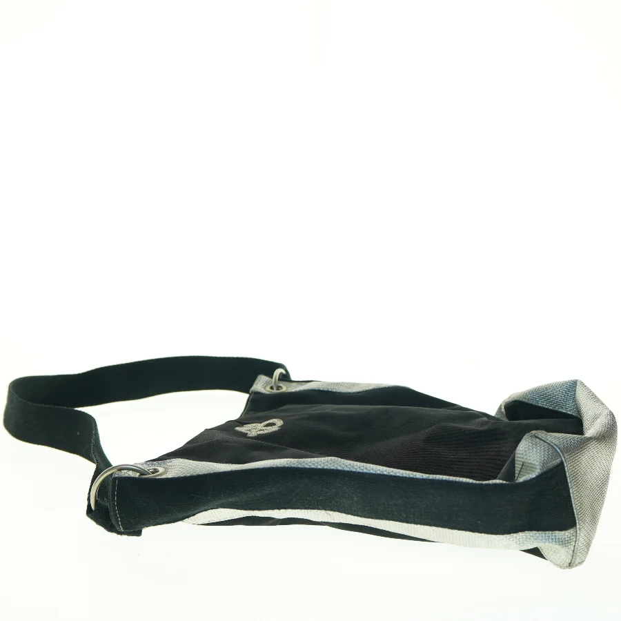 FUBU taske (str. 28 x 33 cm)