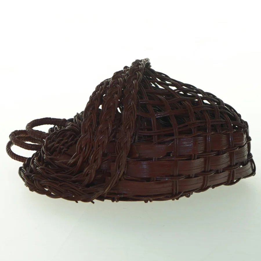 Flettede hjerteformede kurve til vægophæng (str. 20-16 cm)