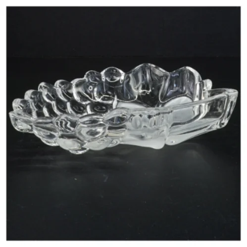 Vindrueformet skål (str. 21 x 16 cm)