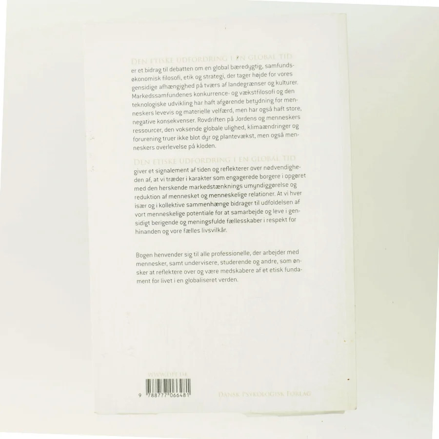 Den etiske udfordring i en global tid af Nadja U. Prætorius (Bog)