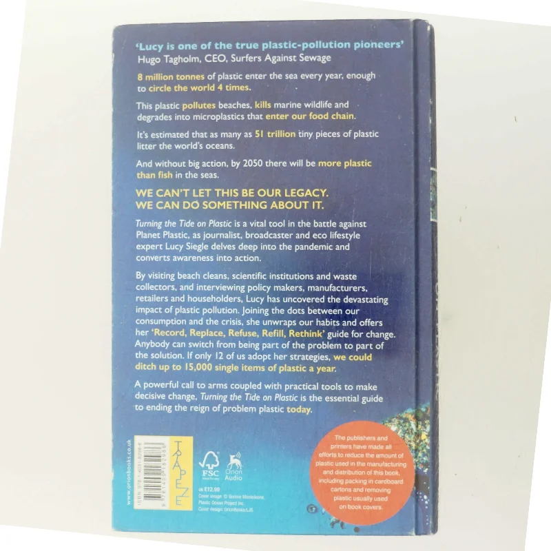 Turning the Tide on Plastic af Lucy Siegle (Bog)