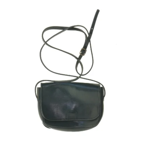 Klassisk Sort Crossbody skuldertaske i læder fra Burkelys Leatherhouse (str. 20 x 15 cm)