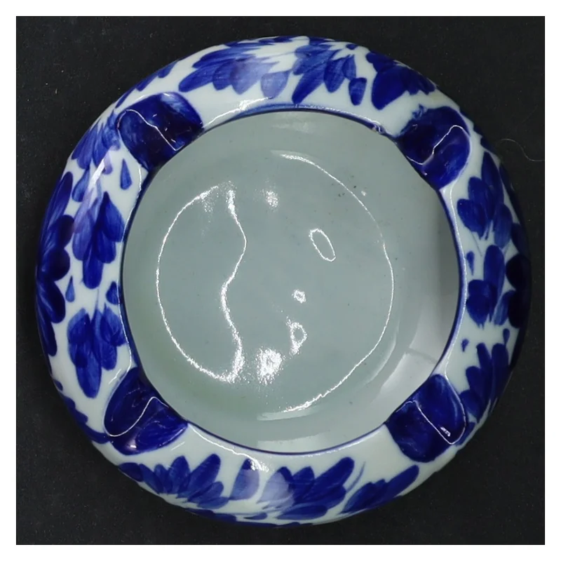 Blå og hvid keramik askebæger (str. Ø. 10 cm)