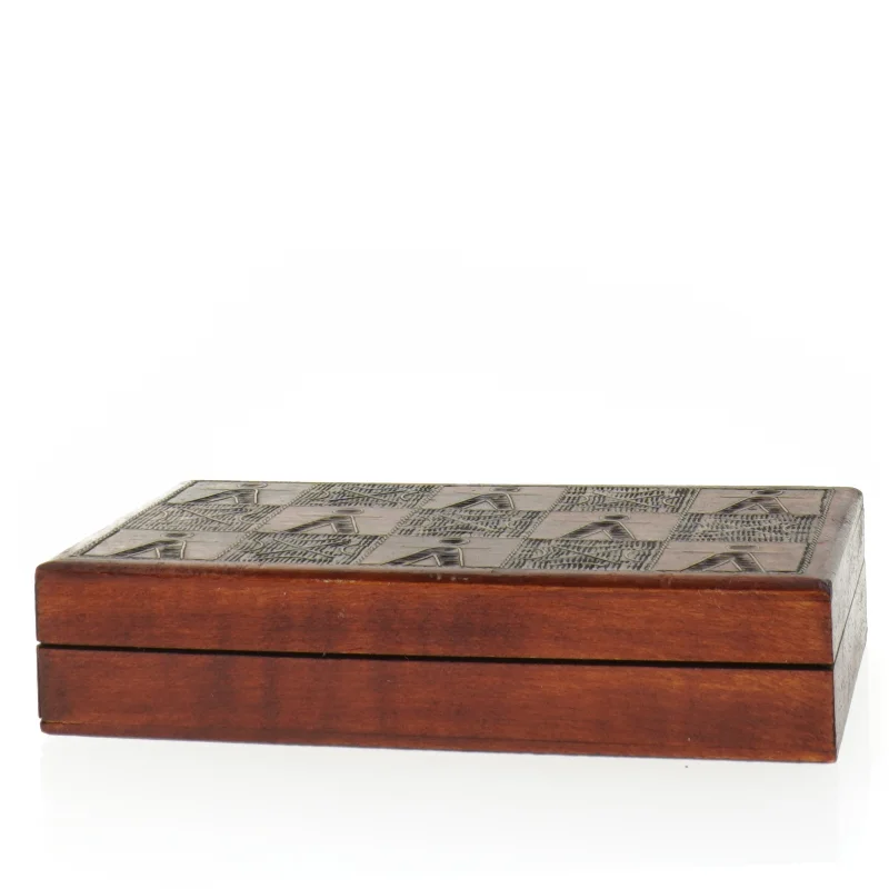 Antik Polsk Trææske Messing indlæg og med indgraveret mønster (str. 15 x 9 cm)