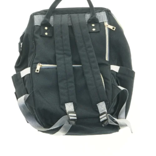 Sort Pusletaske Rygsæk fra LAND (str. 43 x 35 cm)