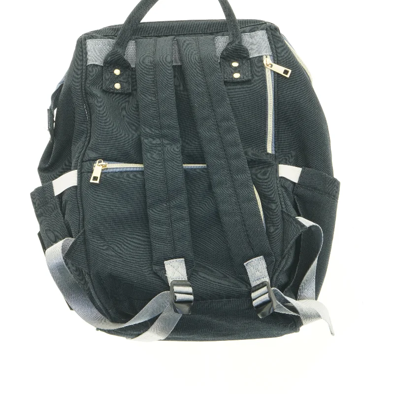 Sort Pusletaske Rygsæk fra LAND (str. 43 x 35 cm)