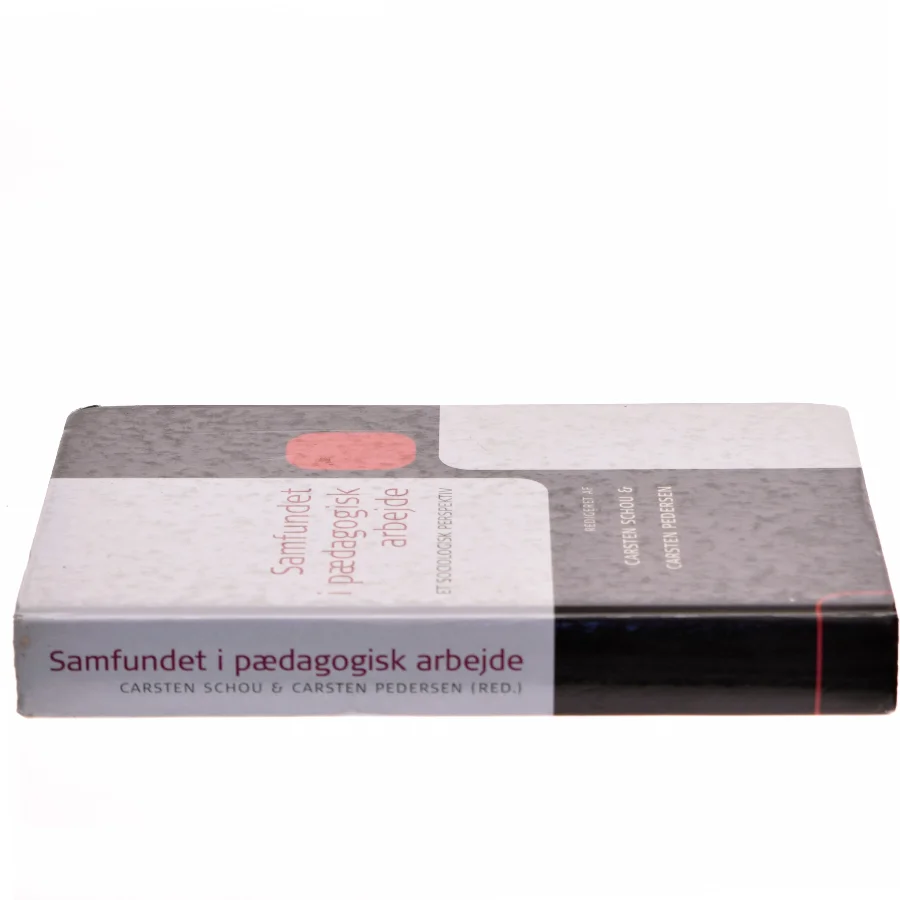 Samfundet i pædagogisk arbejde (Bog)