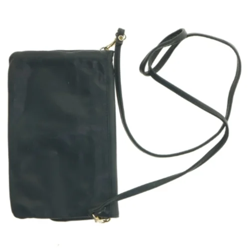 Sort Crossbody skuldertaske i blød glat læder med aftagelig og indstillelig rem (str. 22 x 14 cm)