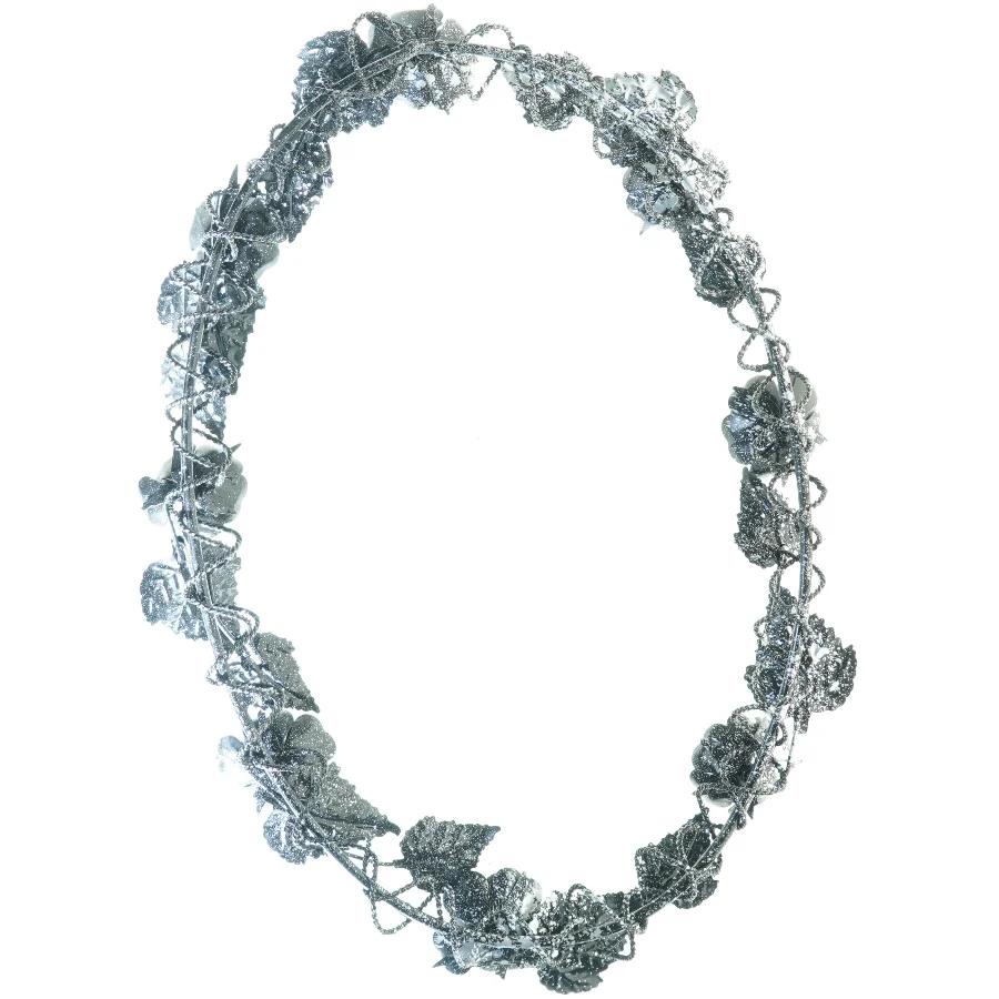 Lysestage Krans med sorte roser (str. 50 x 35 x 6 cm)