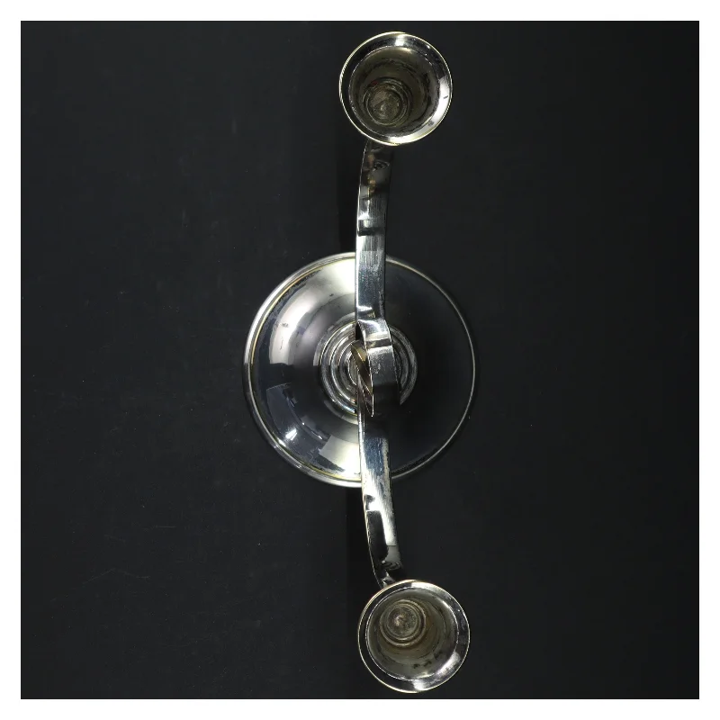 Sølvfarvet lysestage (str. H. 16 cm. b. 23 cm)