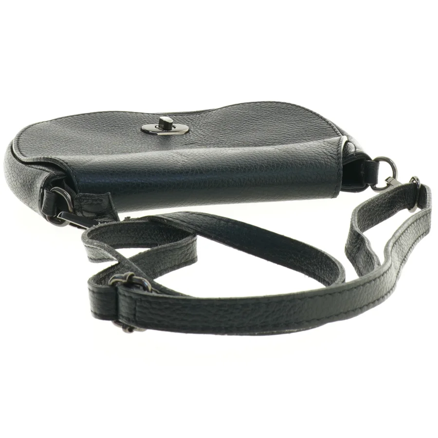 Sort Crossbody skuldertaske I blødt præget læder (str. 22 x 23 cm)