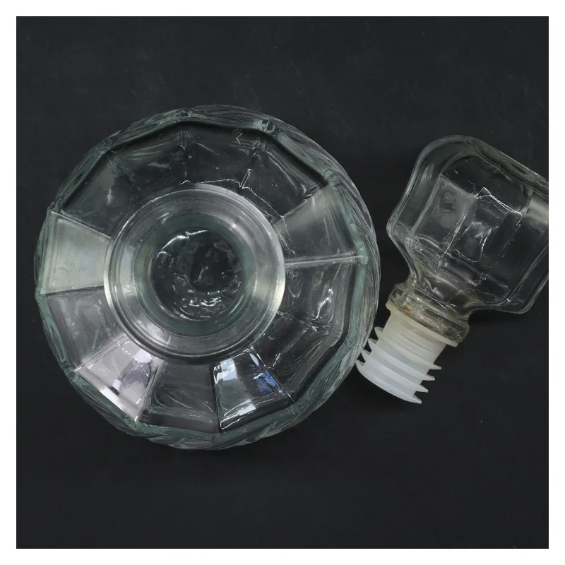 Glas karaffel med prop (str. 24 cm)