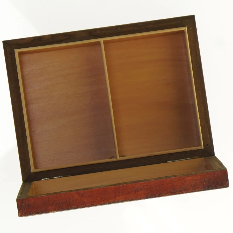 Ornamenteret Træ æske med 2 rum (str. 16 x 12 x 4 cm)