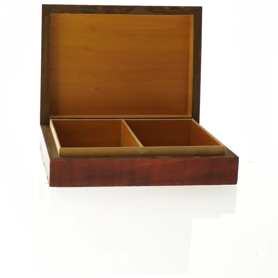Ornamenteret Træ æske med 2 rum (str. 16 x 12 x 4 cm)