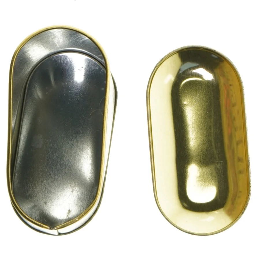 Gammeldags oval dåse til opbevaring fra Famous Biscuit Co. (str. 13 cm)