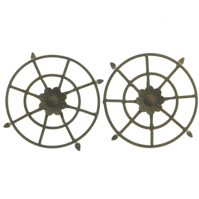 Art Deco Støbejern blomstermotiv trivet (str. Ø 19 cm)