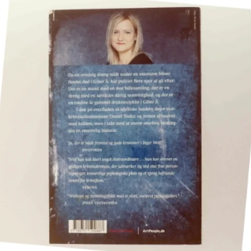 Frost og aske af Inger Wolf (Bog)