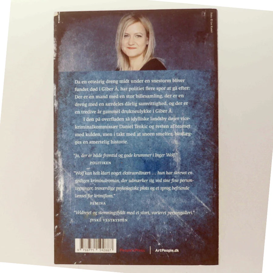 Frost og aske af Inger Wolf (Bog)