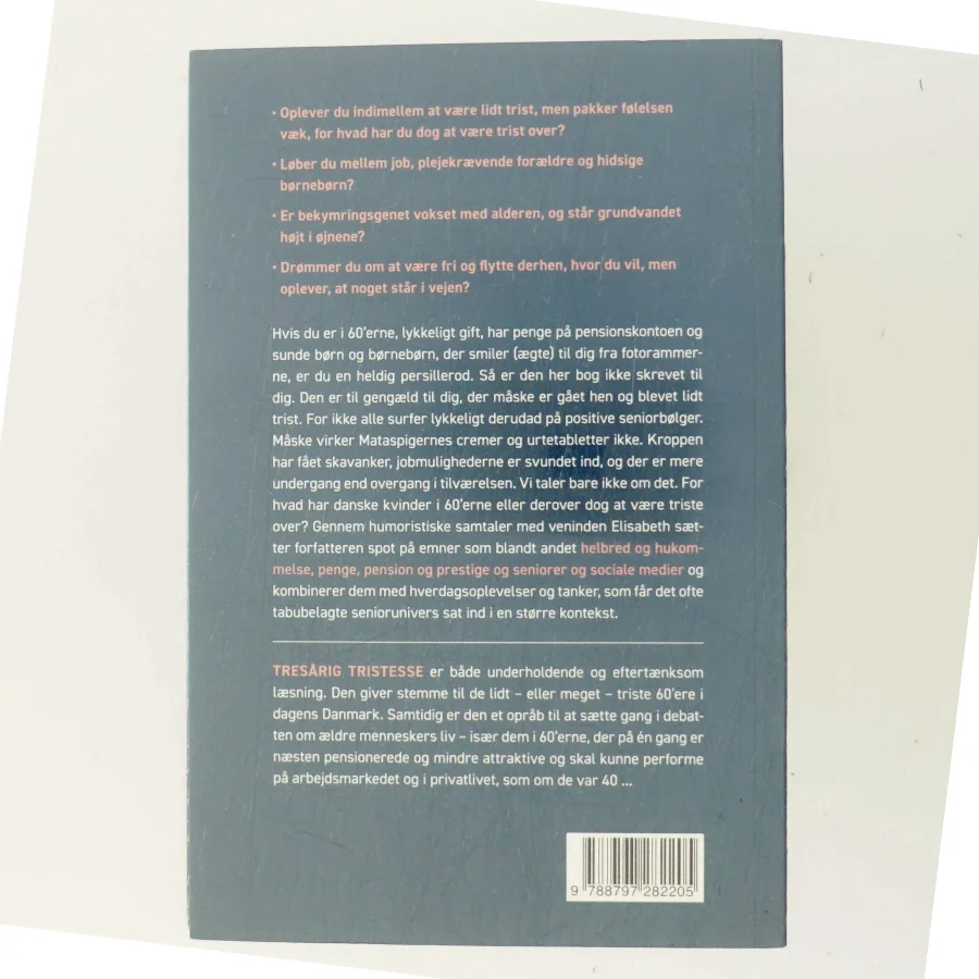 Tresårig tristesse : lad os tale om det nu - du er ikke alene af Tina Theilgaard (f. 1956) (Bog)