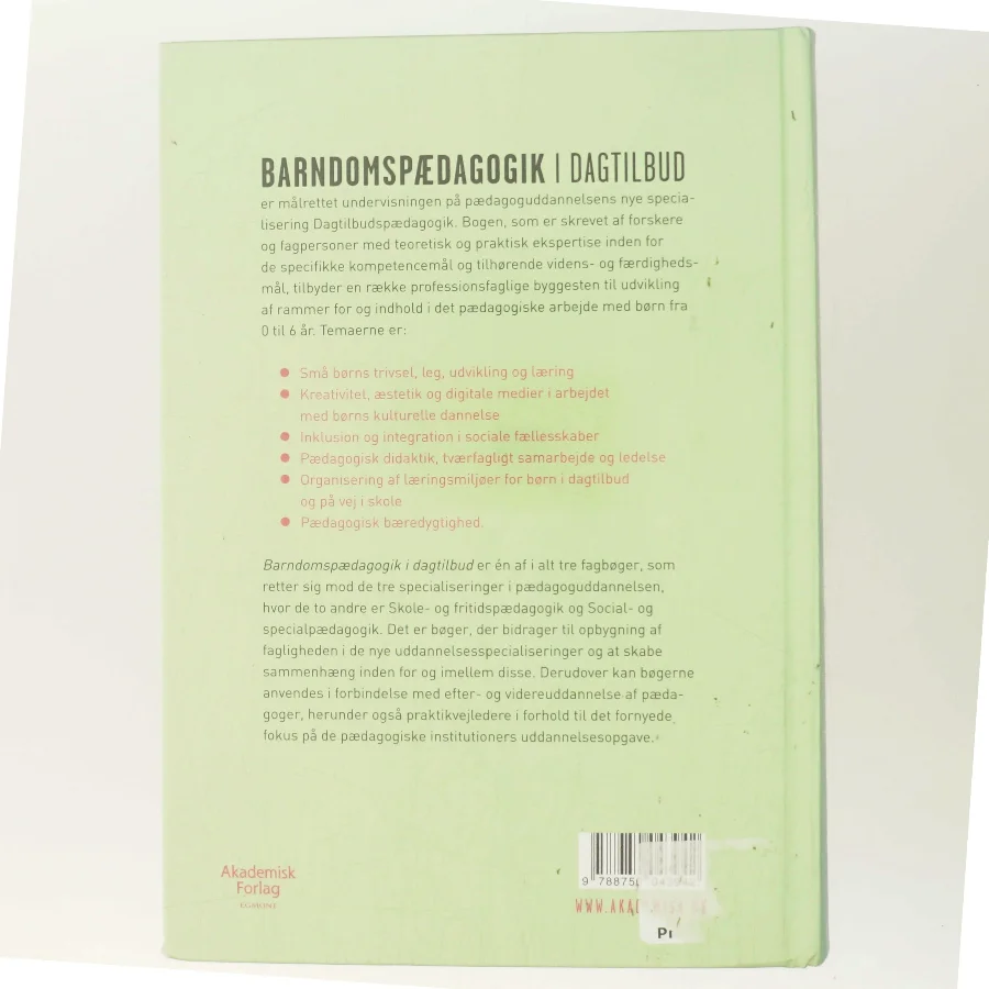 Barndomspædagogik i dagtilbud af Daniela Cecchin (Bog)