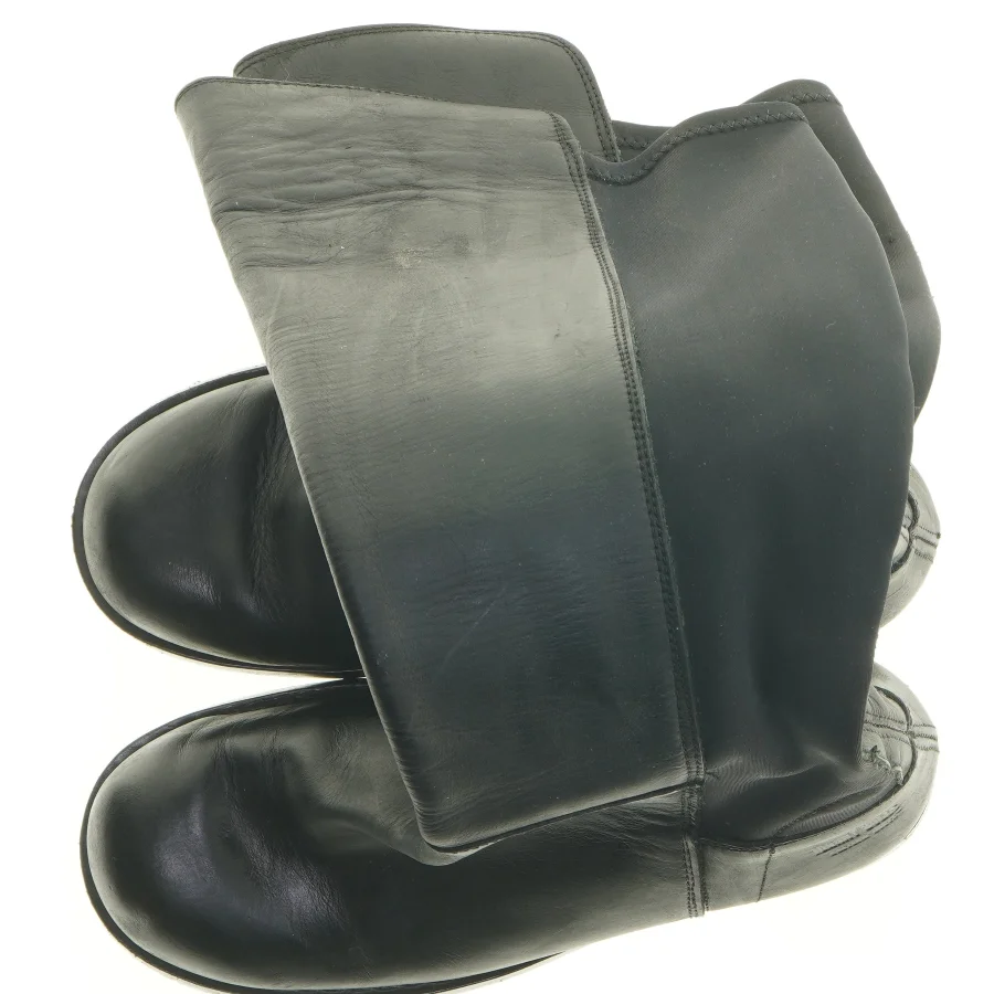 Sorte læderstøvler (str. 39)