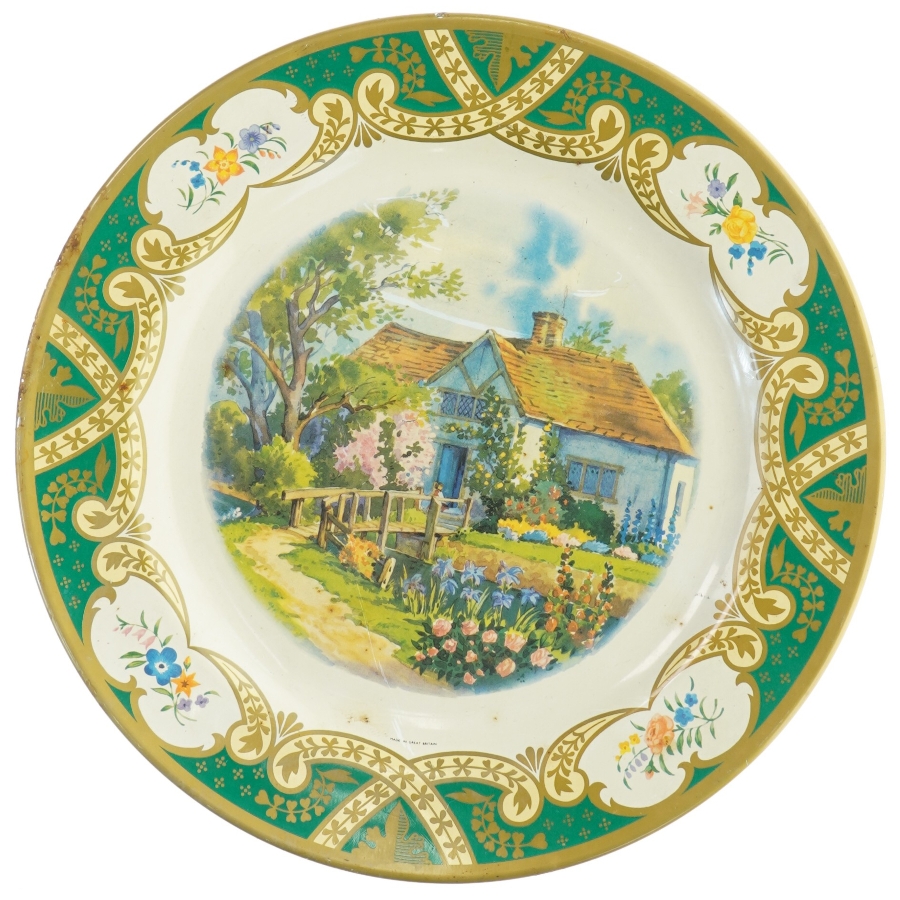 Dekorativ engelsk 1950'er tallerken med landskabsmotiv (str. Ø 25,5 cm)