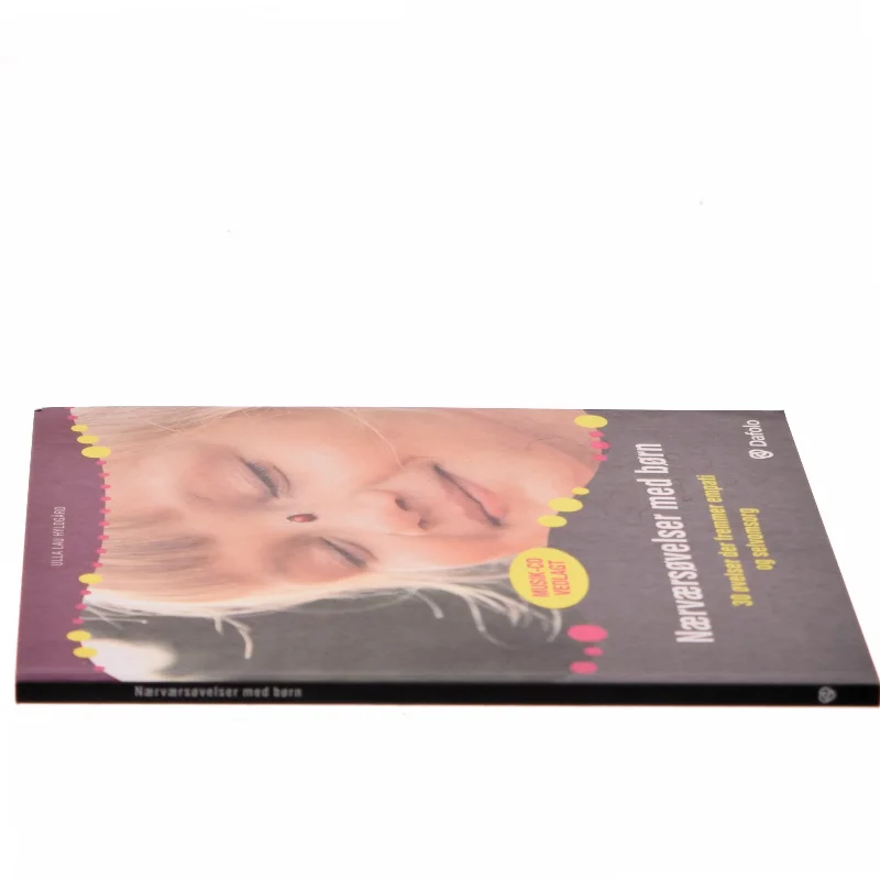 Nærværsøvelser med børn af Ulla Lau Hyldgård (Bog)