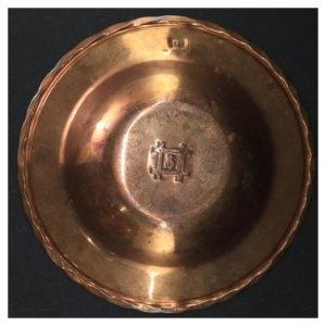 Messing Skål med kvinde symbol (str. Ø. 20 cm)