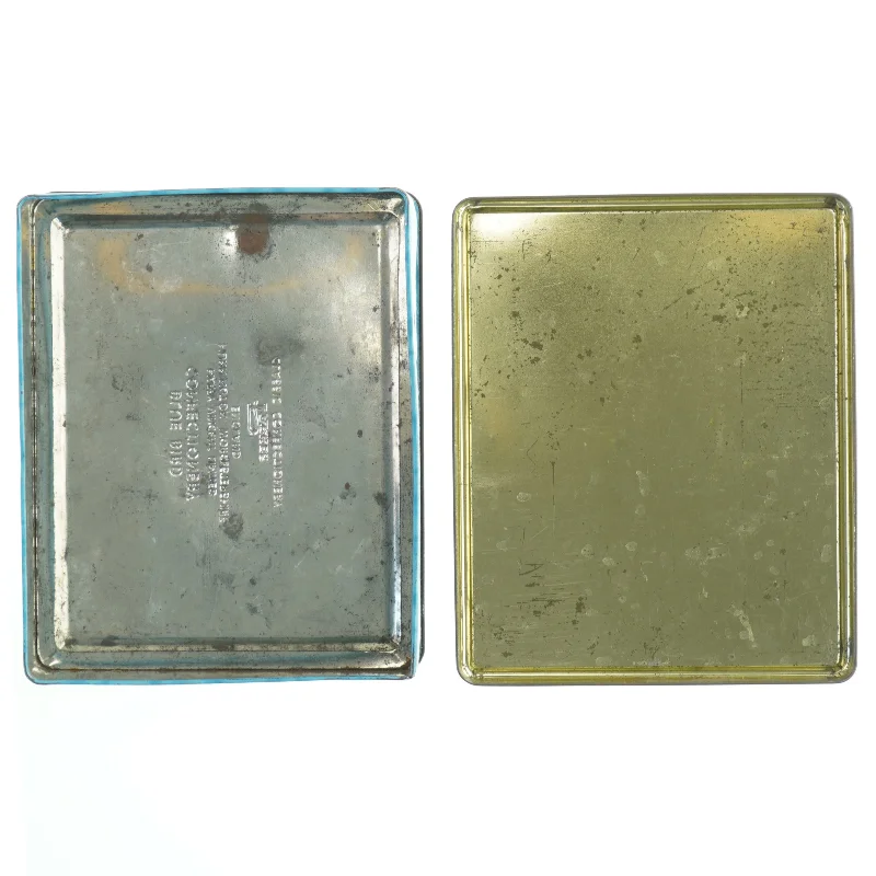 Antik Blå metaldåse med blomstermotiv fra Blue Bird Confectionery (str. 20,5 x 17 cm)