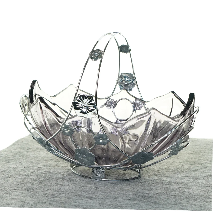 Ornamenteret Sølv kurv med lillatonet glasskål (str. 26 x 16 cm)