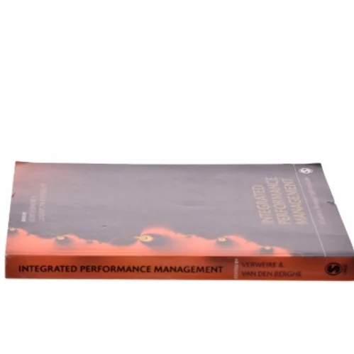 Integrated Performance Management : A Guide to Strategy Implementation (Bog)