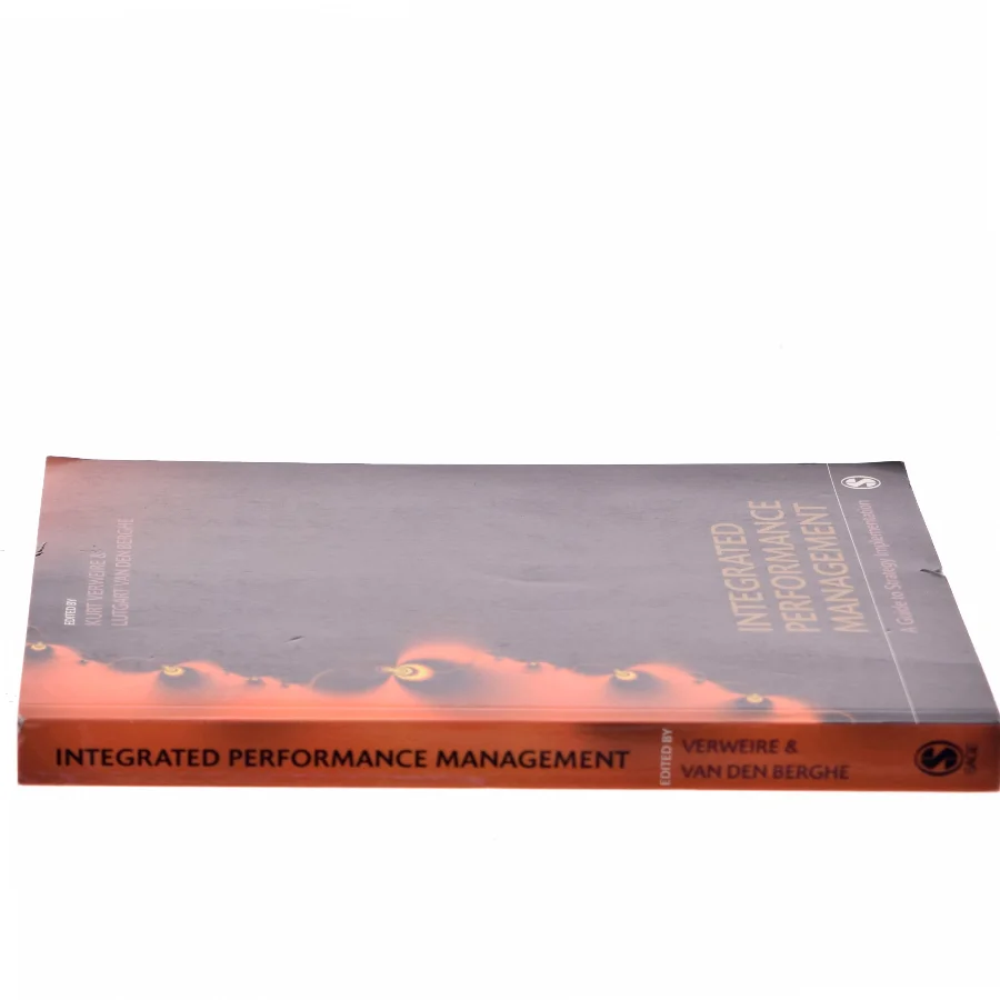 Integrated Performance Management : A Guide to Strategy Implementation (Bog)
