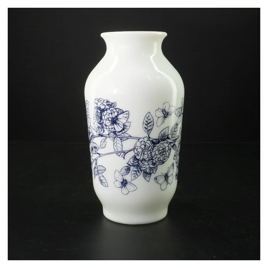 Vase i presset Opaline Mælkeglas med blåt blomstermotiv (str. 22 cm)