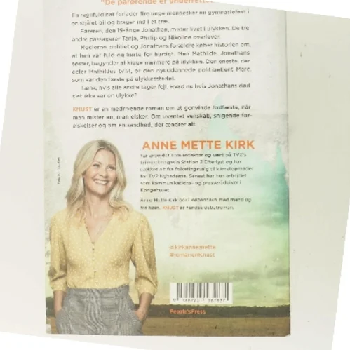 Knust : roman af Anne Mette Kirk (Bog)