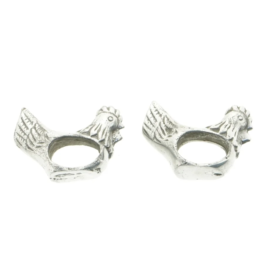 Sølvfarvede Hønse servietringe med høne figurer (str. 7 x 4 x 3 cm)