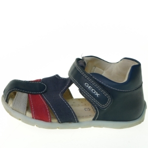 Sandaler i åndbart læder fra Geox (str. 24)