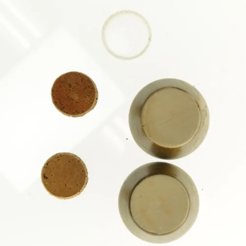 2 stk. Keramik Opbevaringskrukker med kork propper (str. 11 x 9 cm)